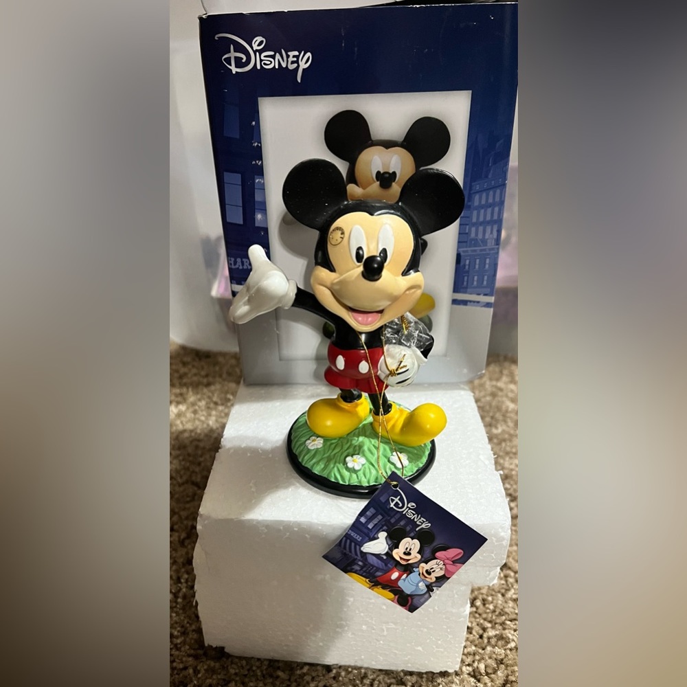 NIB DISNEY WESTLAND MICKEY MOUSE BOBBLE FIGURINE, NEW